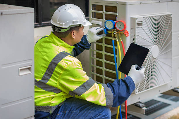 Professional Hvac Installation technician working in Belleville, AR